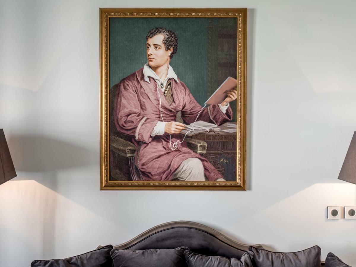 فندق The Byron دوبروفينك المظهر الخارجي الصورة